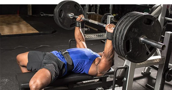 Variasi Bench Press: Cara Menargetkan Kelompok Otot Berbeda